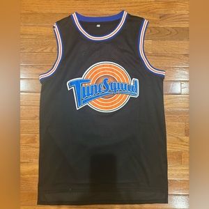 Space Jam Tune Squad Bugs Bunny #1
Black Basketball Jersey Men's Size medium